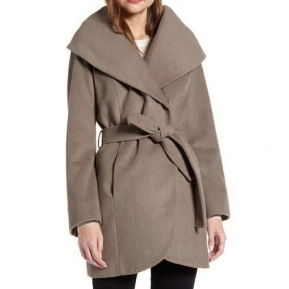 Halogen NWOT $348 Brown Women’s Snap front Belted Coat size Large